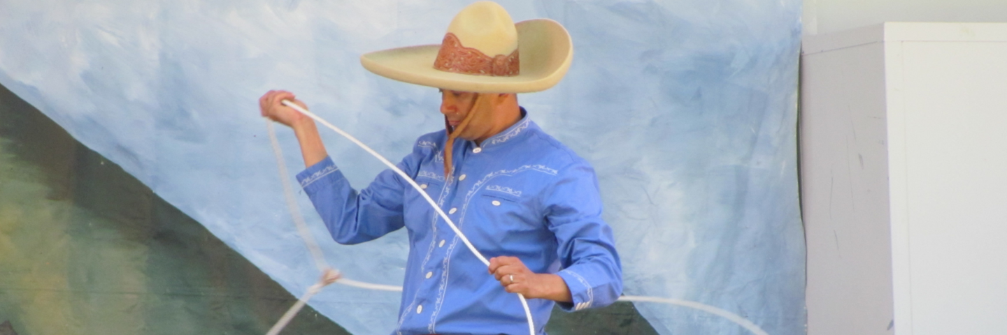 Antonio Huerta performing Charrería 