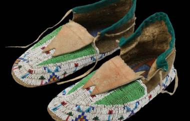 Beaded Mocassins: Sioux