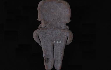 Female Human Figurine with Hands over Abdomen (back). Chupícuaro, Mexico, Late Preclassic period (500 – 0 B.C.E.) Cat. #3-467. Height 4.5 in, width 2 3/8 in, depth 5/8 in.