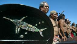 Chumas tribes members fishing