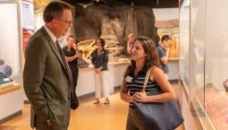 President Karl Scholz talks with employees at MNCH