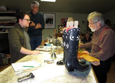 Folklorist services